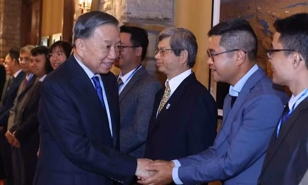 Tổng Bí thư, Chủ tịch nước Tô Lâm gặp Mạng lưới Chuyên gia và Nhà khoa học Việt Nam tại Canada