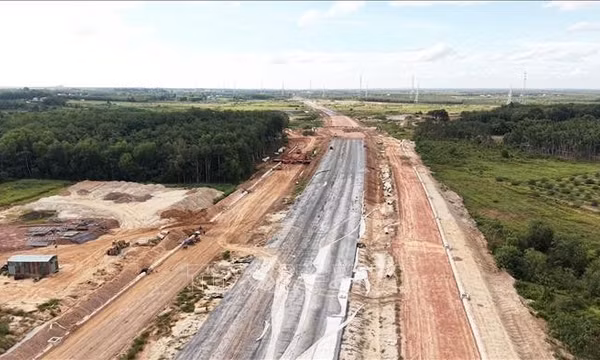 Giao mặt bằng cho nhà thầu thi công cao tốc Gia Nghĩa - Chơn Thành