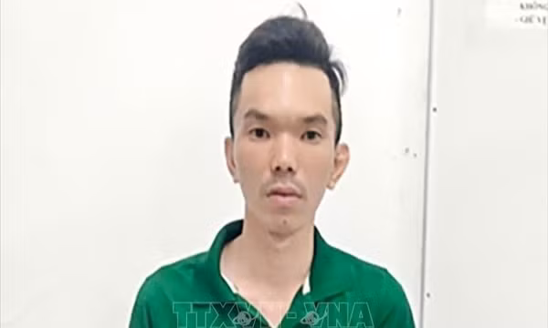 Đưa điện thoại cho người lạ đi vay, bị chiếm đoạt hàng chục triệu đồng