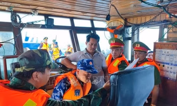 Ngư phủ can trường giữa ngư trường truyền thống