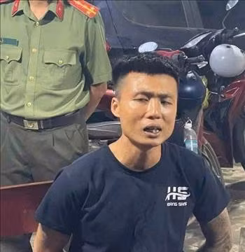Cảnh sát giao thông bắt 1 trong 4 phạm nhân trốn Trại giam A2