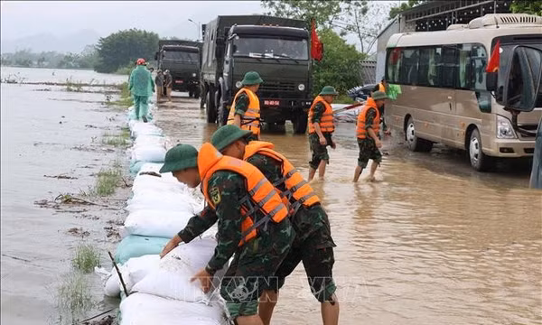 Hà Nội phát lệnh báo động lũ trên 4 sông