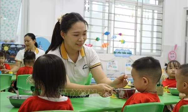 Bữa ăn bán trú: Siết chặt từng khâu để giữ an toàn cho học sinh