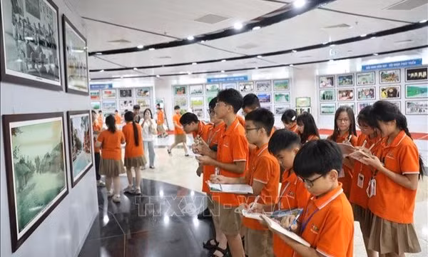 Giới thiệu đến công chúng hơn 250 bức ảnh 'Bắc Ninh xưa và nay'