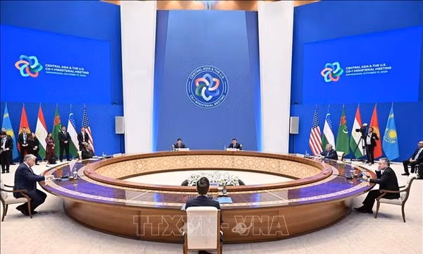Mỹ - Uzbekistan thúc đẩy quan hệ đối tác chiến lược, mở rộng hợp tác trong khuôn khổ C5+1