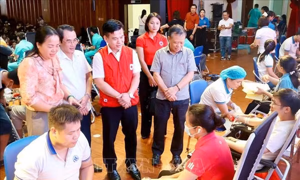 Trao giọt máu đào, gửi trọn yêu thương