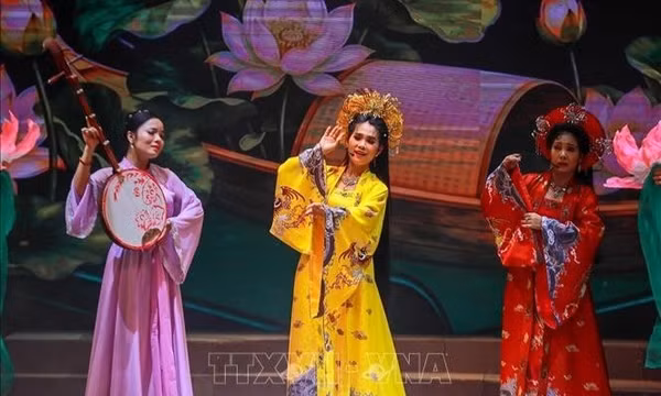 Tôn vinh nét đẹp người con gái Việt Nam trên sân khấu kịch