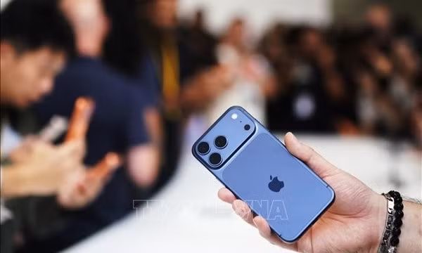 Apple tăng tốc cuộc đua AI trên smartphone