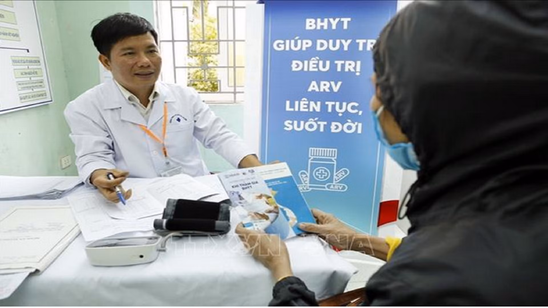 Điều kiện xác định người nhiễm HIV do tai nạn rủi ro nghề nghiệp 
