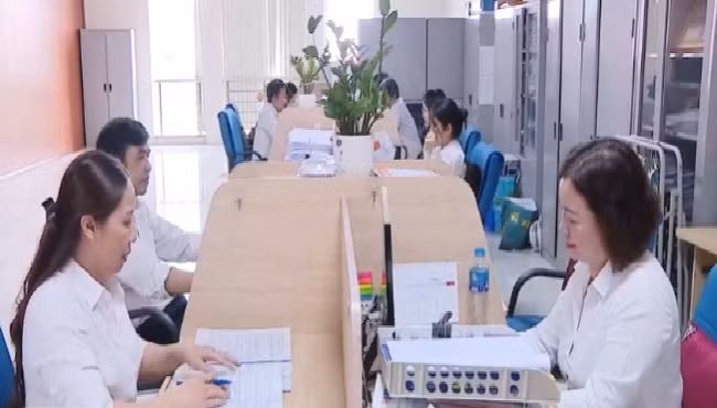 Nỗ lực chi trả lương hưu, trợ cấp qua tài khoản