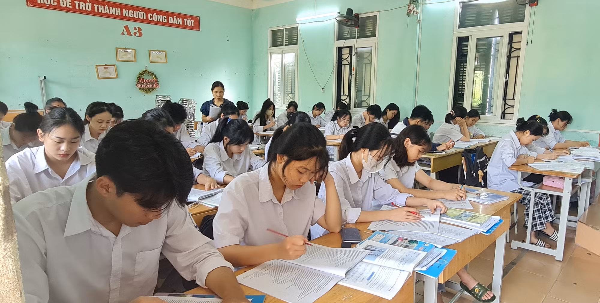 Dự kiến trên 1 triệu thí sinh làm thủ tục dự thi tốt nghiệp THPT