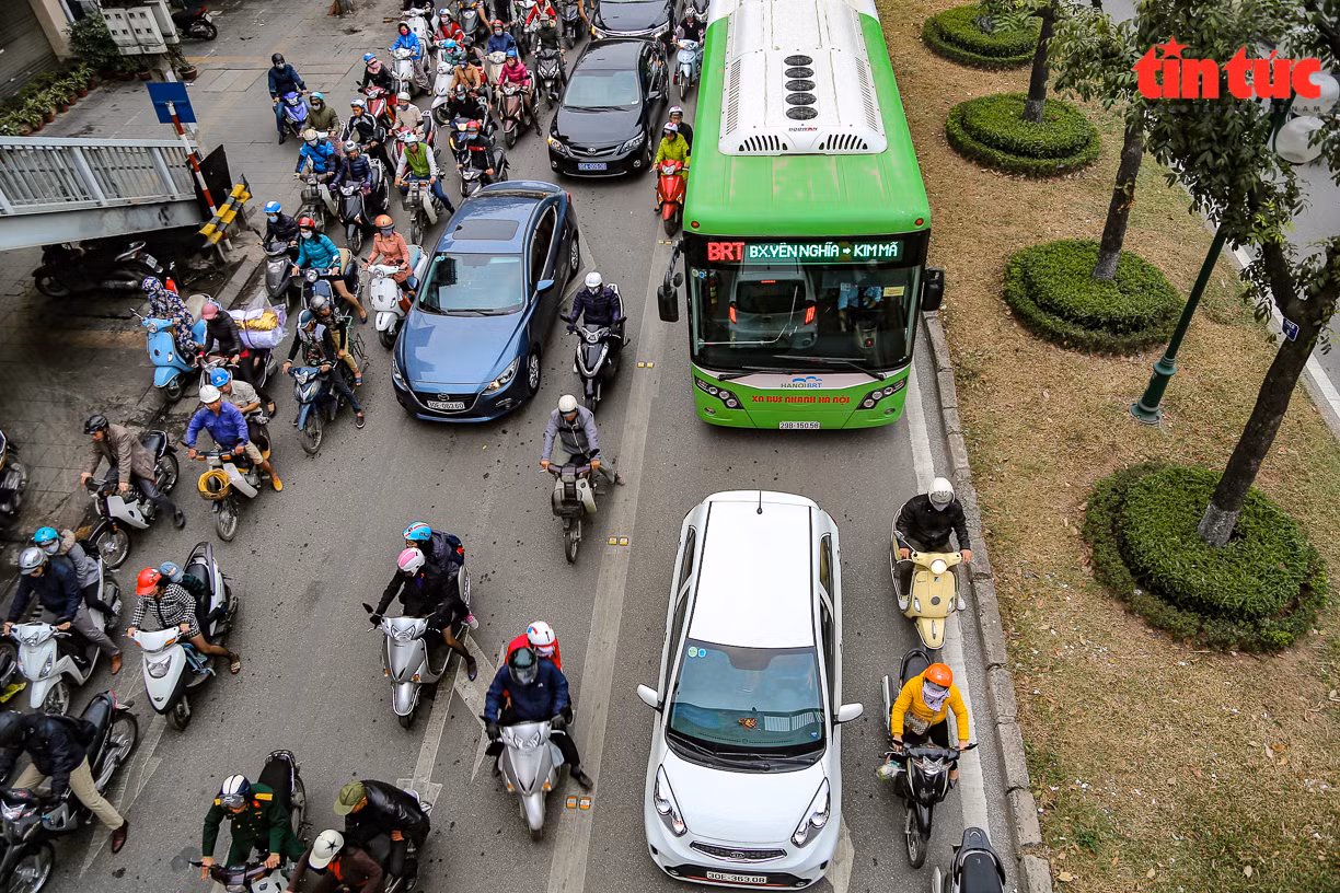 Buýt nhanh BRT - Bỏ hay giữ?