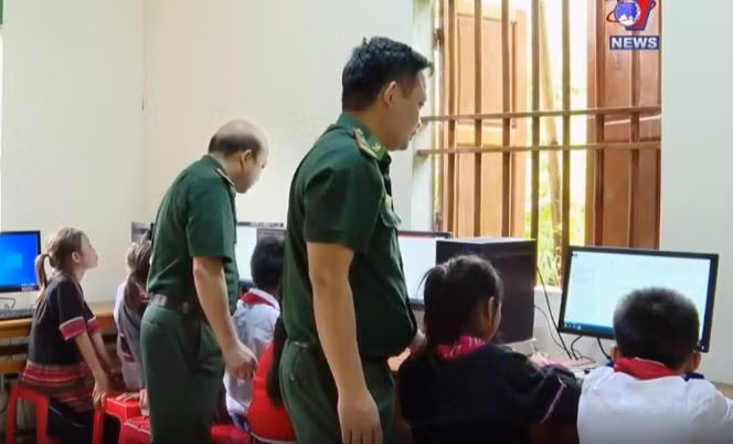Giúp trẻ vùng biên tiếp cận chuyển đổi số