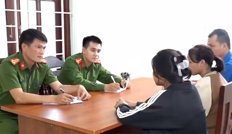 Giải cứu thành công 2 bé gái bị bán vào quán massage