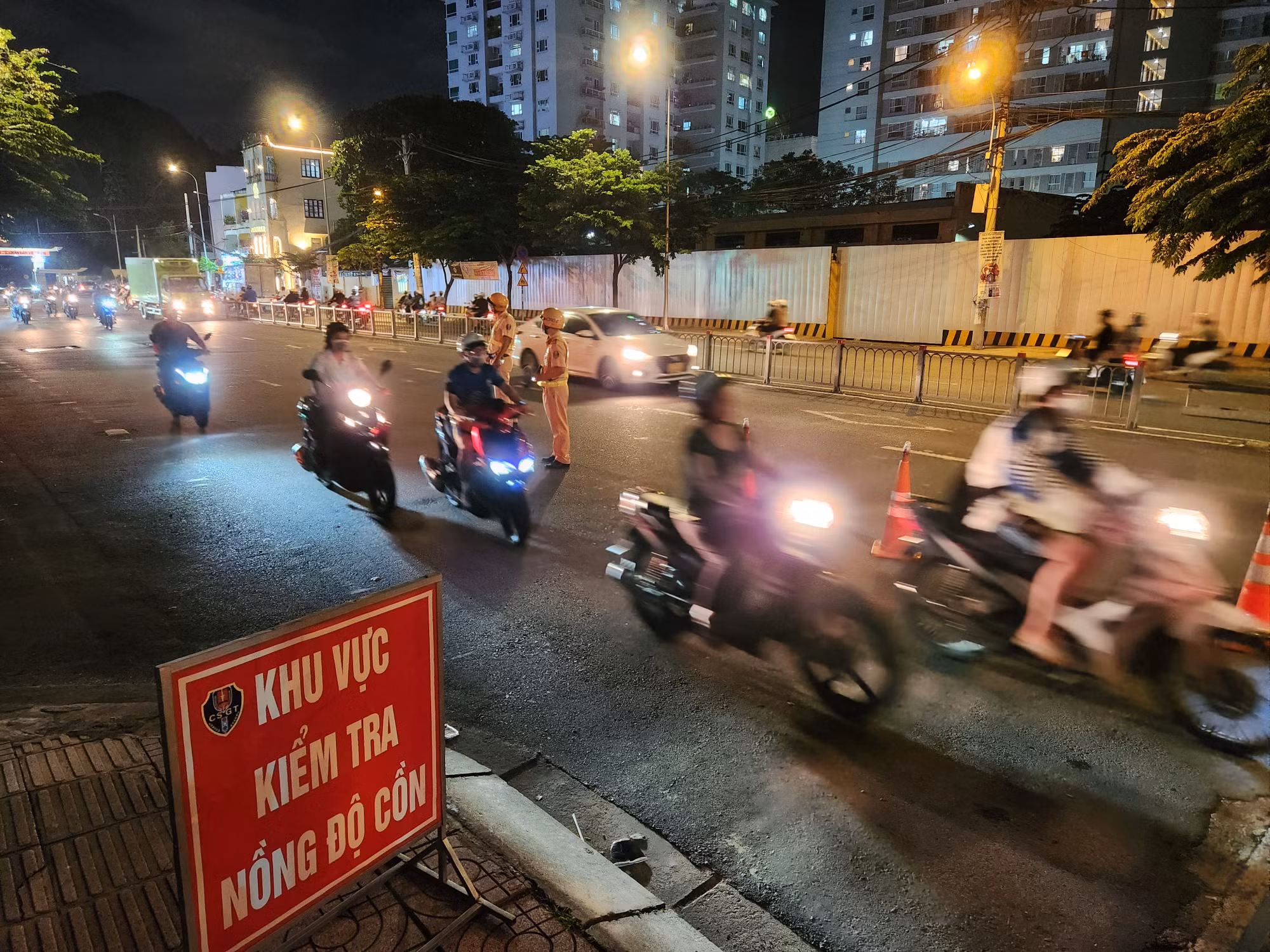 Chốt kiểm tra nồng độ cồn.