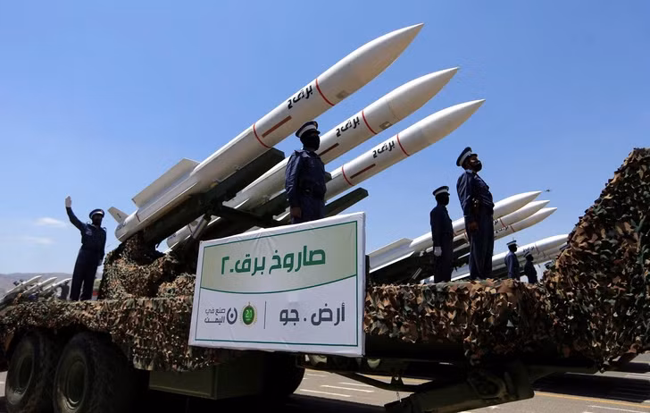 Houthi thay đổi chiến thuật tấn công ở Biển Đỏ