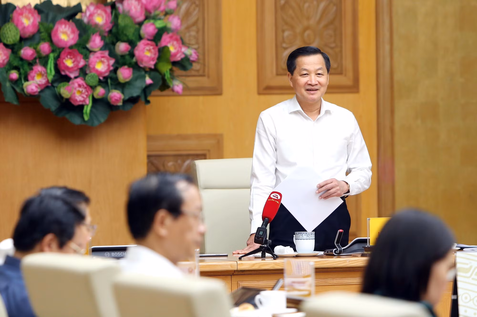 Chốt thời hạn trình phương án điều chỉnh giá điện, dịch vụ y tế