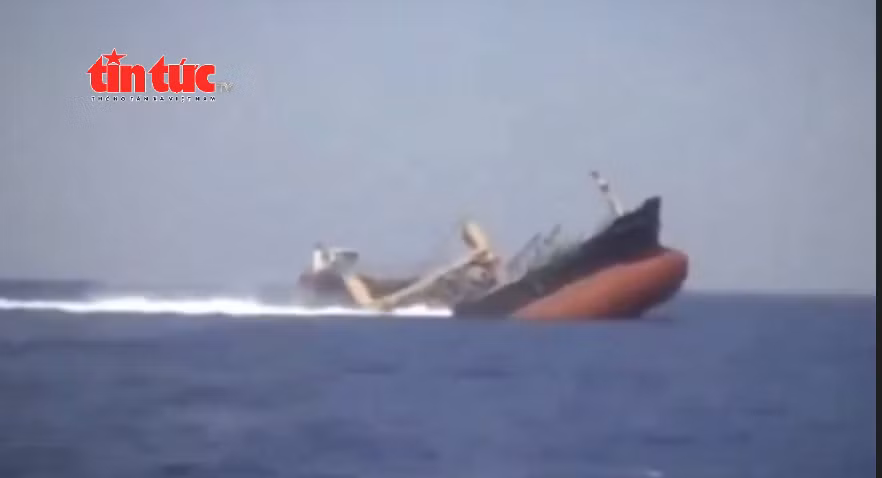 Houthi liên tục tấn công đánh chìm tàu hàng ở Biển Đỏ