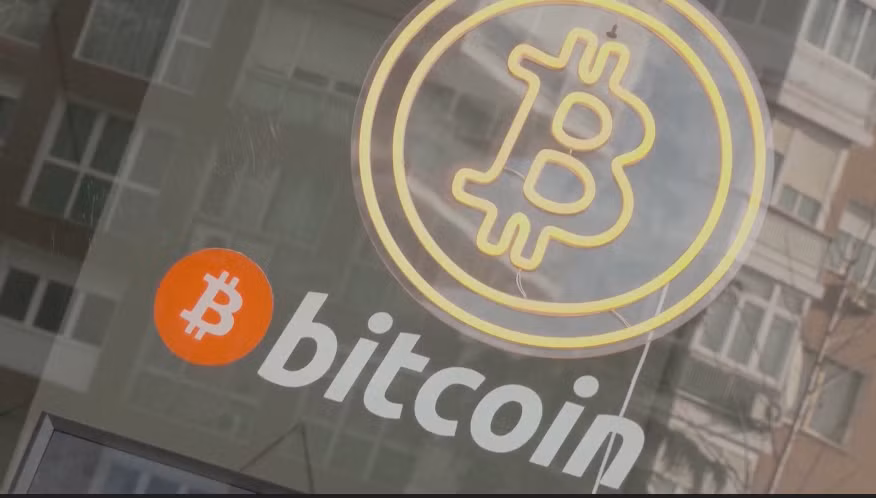 Đồng Bitcoin vượt mốc 100.000 USD nhờ lạc quan về kế hoạch tiền điện tử của ông Trump