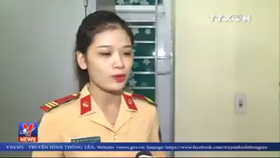 Theo chân nữ cảnh sát giao thông