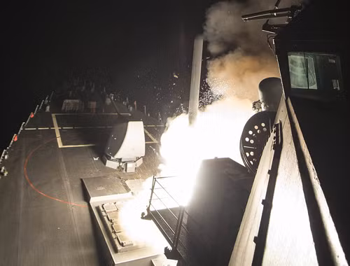 Video tên lửa Tomahawk lao vùn vụt nhắm đến lãnh thổ Syria