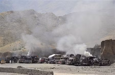 40 xe tải Mỹ bị Taliban đốt cháy ngùn ngụt