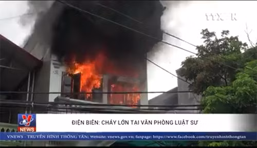 Điện Biên: Cháy lớn tại văn phòng luật sư, khói đen bốc cao hàng chục mét