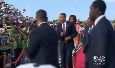 Xem Obama nhún nhảy tại Tanzania
