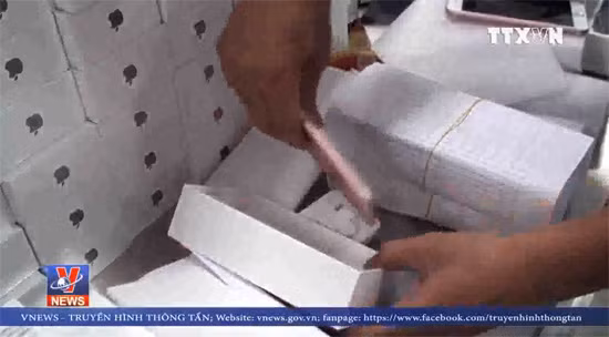 Bắt giữ lô hàng Iphone, Ipad buôn lậu qua đường chuyển phát nhanh