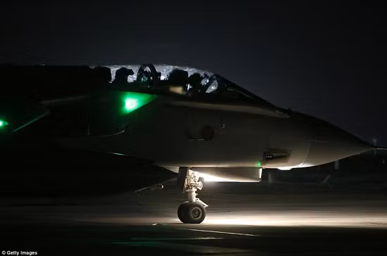 Máy bay Anh lần đầu dội bom ở Syria