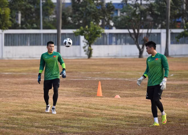 ASIAD 2018: U23 Việt Nam lại khốn khổ với sân tập trước trận ra quân gặp U23 Pakistan 