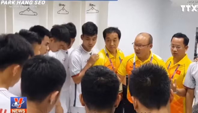 Khởi chiếu phim 'Park Hang Seo - Người truyền lửa'