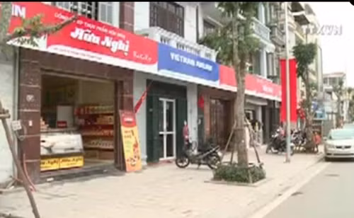 Tuyến phố kiểu mẫu trút bỏ biển hiệu “đồng phục”