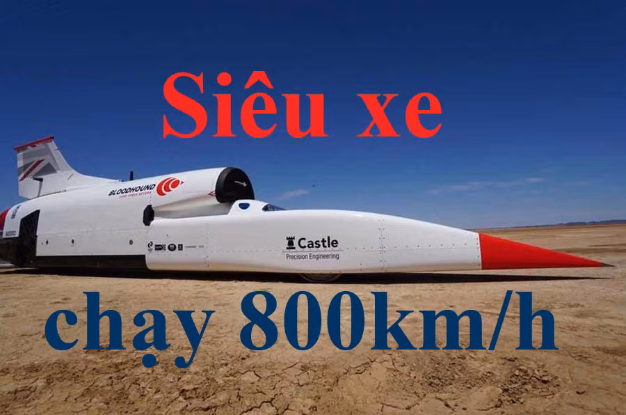 Siêu xe lai tàu vũ trụ phóng như tên bắn trên sa mạc