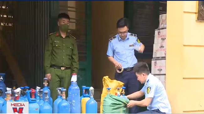 Bộ Y tế cảnh báo việc lạm dụng 'bóng cười'