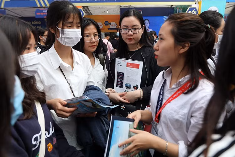 Giải đáp băn khoăn về tuyển sinh đại học