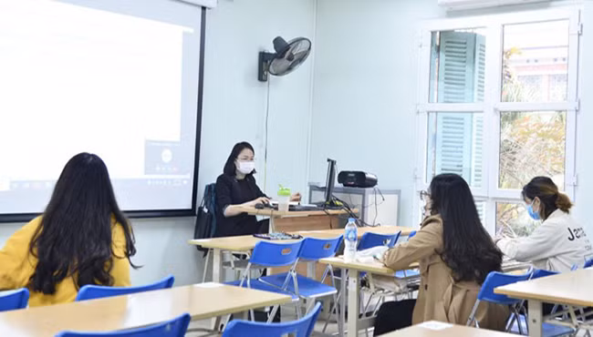 Chứng chỉ tiếng Anh nội lép vế trên 'sân nhà'
