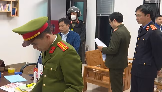 Khởi tố Giám đốc Trung tâm đăng kiểm xe cơ giới số 19-01V