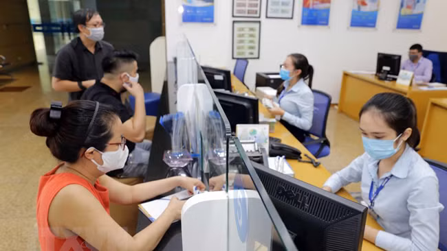 Cần xử lý nghiêm tình trạng ép mua bảo hiểm