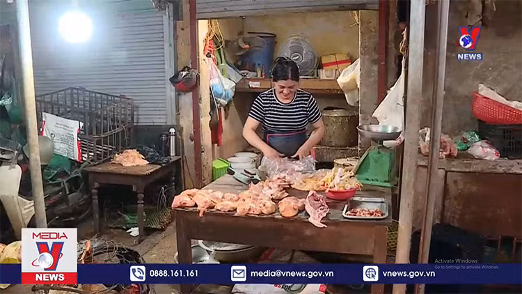 Giá cả hàng hóa tăng nhẹ sau một tháng tăng lương