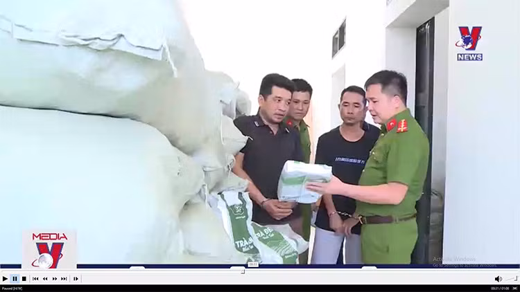 Thanh Hóa triệt phá đường dây chuyên sản xuất, mua bán trà sữa giả