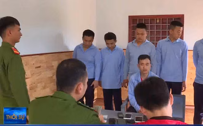 Tạm giữ 6 đối tượng cá độ bóng đá qua mạng
