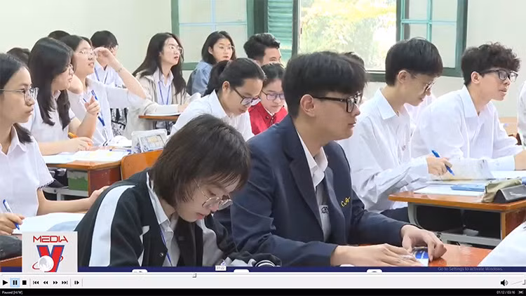 Thi tốt nghiệp THPT 2025 theo định hướng năng lực