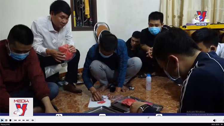 Bắt 2 đối tượng vận chuyển 12.000 viên ma túy