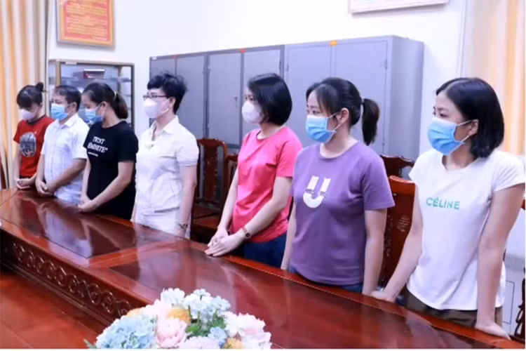 Khởi tố 7 điều dưỡng, bác sĩ trục lợi bảo hiểm