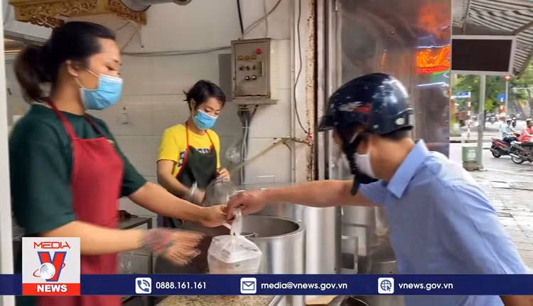 Người dân mong muốn nới lỏng giãn cách trong lĩnh vực ăn uống