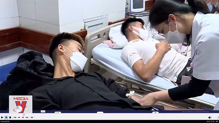 Tích cực điều trị cho công nhân ngộ độc khí ở Bắc Ninh