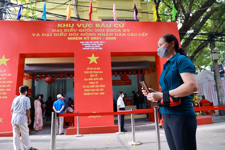 Cử tri bày tỏ niềm vinh dự và sự tin tưởng trong ngày bầu cử