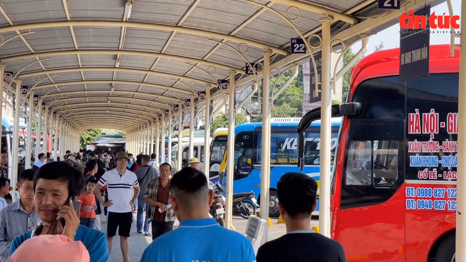 Các bến xe Hà Nội nhộn nhịp trong ngày đầu nghỉ lễ 2/9