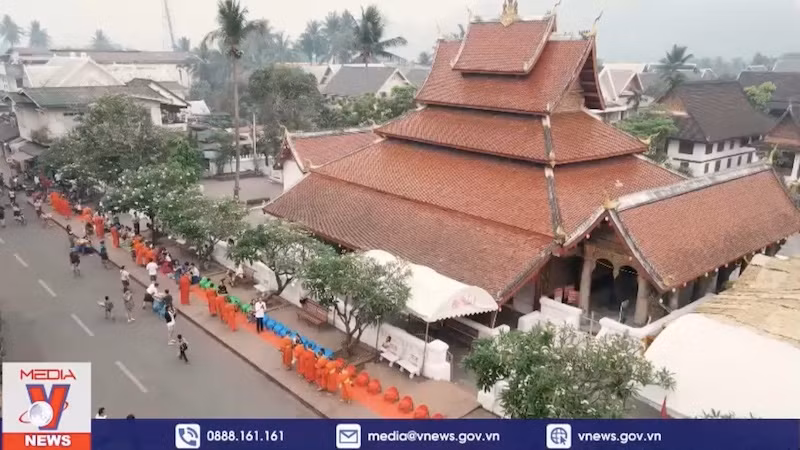 Nghi lễ Tắt Bạt tại cố đô Luang Prabang Lào